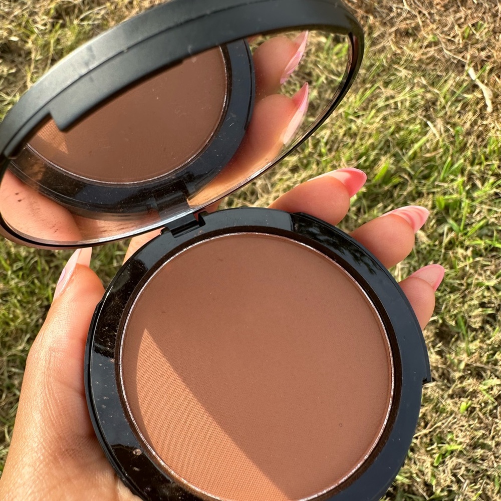 Matte Pressed Powder Deep